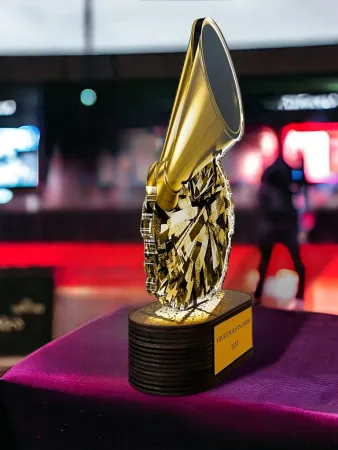 Akrylátová trofej TLR2023234 | Roztleskávačky TLR2023234C