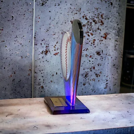 Akrylátová trofej AWF M21 | T-Ball Výška cm: 21,5 - Šířka cm: 20,5 - stříbrná