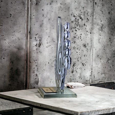 Akrylátová trofej AWF M24 Výška cm: 21,5 - Šířka cm: 20,5 - stříbrná