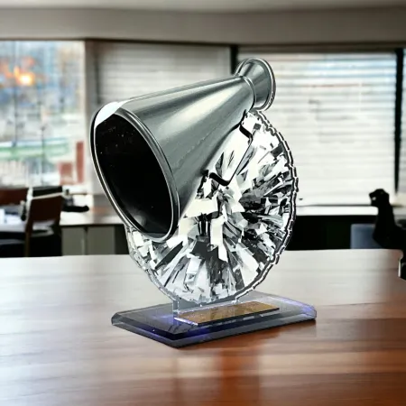 Akrylátová trofej AWF M11 | Roztleskávačky Výška cm: 21,5 - Šířka cm: 20,5 - stříbrná