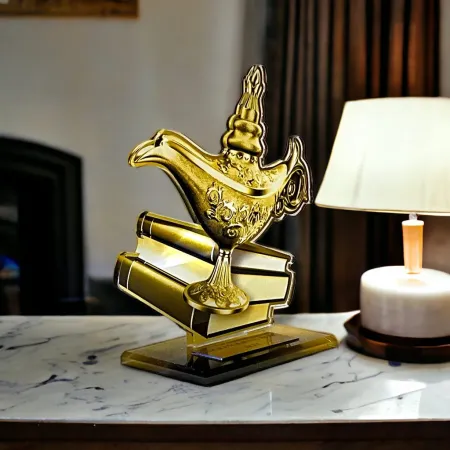 Akrylátová trofej AWF M34 | Quiz Výška cm: 21,5 - Šířka cm: 20,5 - zlatá