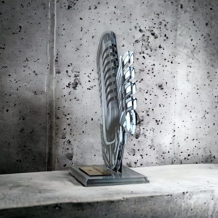 Akrylátová trofej AWF M38 Výška cm: 19,5 - Šířka cm: 18,5 - stříbrná