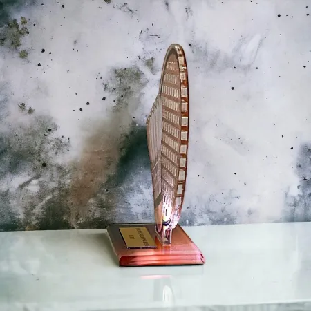 Akrylátová trofej AWF M63 | Badminton Výška cm: 17,5 - Šířka cm: 16,5 - bronzová