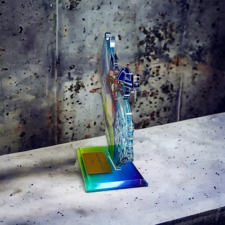 Akrylátová trofej AWF M76 | Biatlon Výška cm: 17,5 - Šířka cm: 16,5 - stříbrná