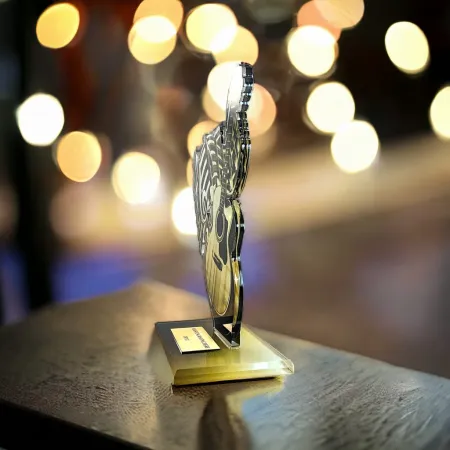 Akrylátová trofej AWF M89 | Hudba Výška cm: 15,5 - Šířka cm: 14,5 - bronzová