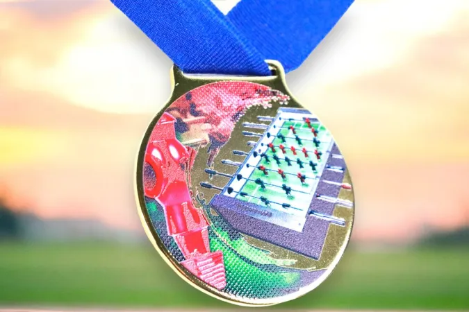 Medaile MDLMIDM28 | Stolni fotbal Barva: stříbro, Stuha: ST2