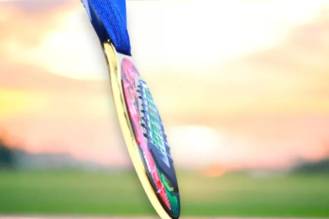 Medaile MDLMIDM28 | Stolni fotbal Barva: stříbro, Stuha: ST2