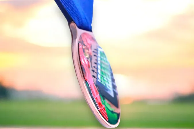 Medaile MDLMIDM28 | Stolni fotbal Barva: stříbro, Stuha: ST2