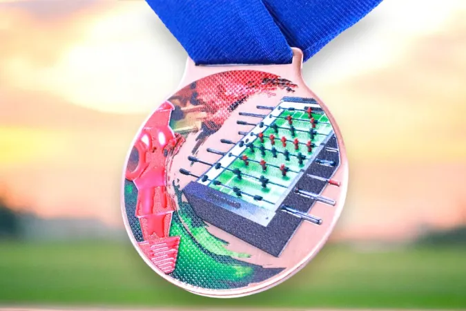 Medaile MDLMIDM28 | Stolni fotbal Barva: stříbro, Stuha: ST2