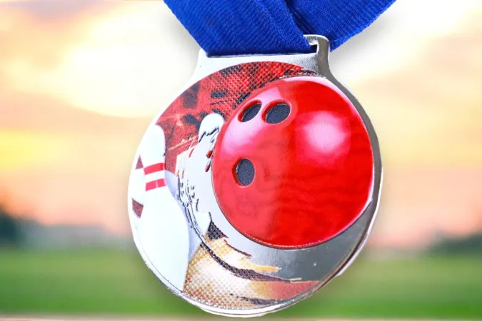 Medaile MDLMIDM38 | Bowling Barva: stříbro, Stuha: ST14
