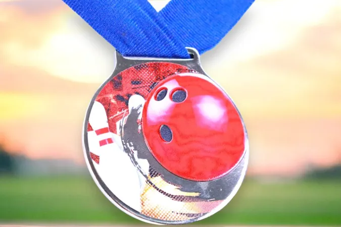 Medaile MDLMIDM38 | Bowling Barva: stříbro, Stuha: ST14