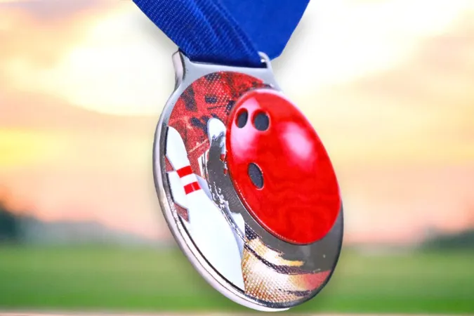 Medaile MDLMIDM38 | Bowling Barva: stříbro, Stuha: ST14