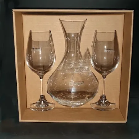 Set VIOLA 2+1 pro vlastní dekor - sklenice na víno a karafa v dárkové krabici