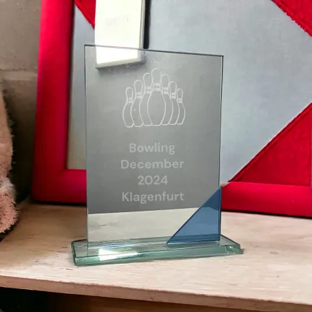 Skleněná trofej CR0149 Výška cm: 22