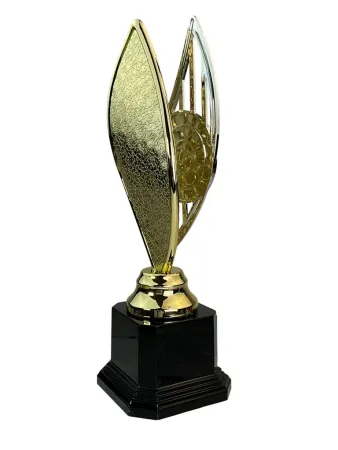 Designová trofej AV1 Výška: 31cm, Barva: stříbro